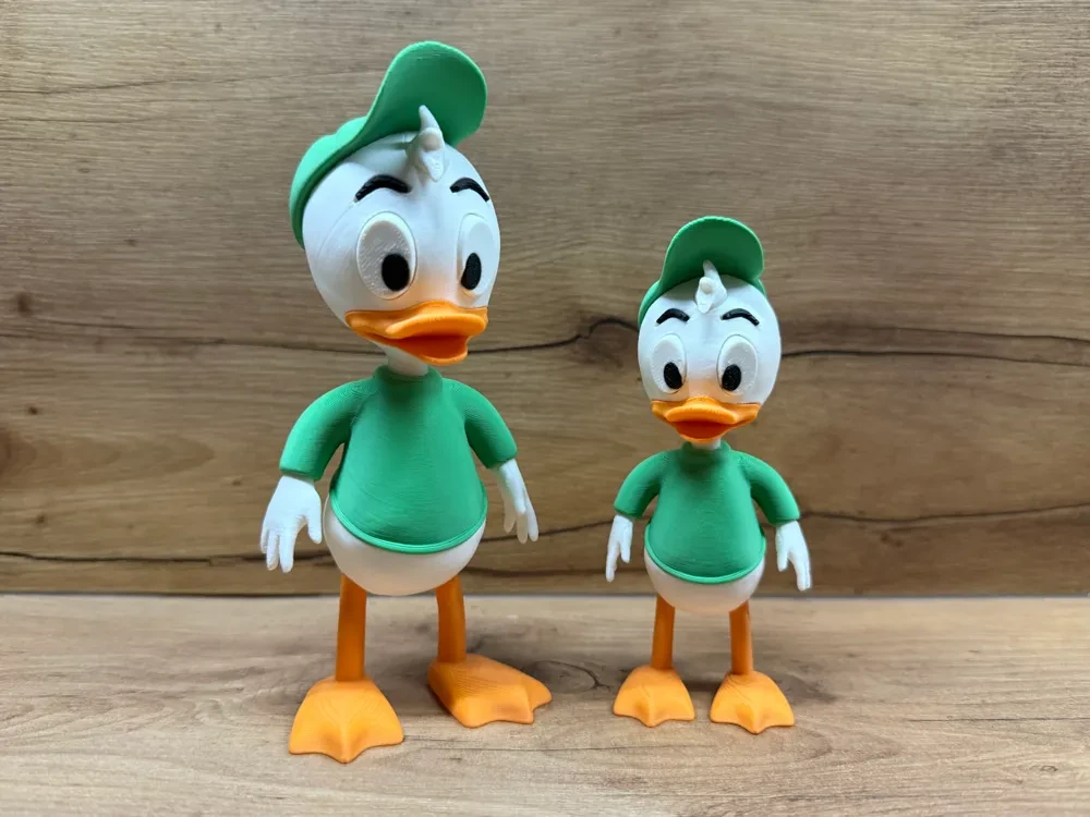 Lulú, sobrina de Donald, en múltiples partes