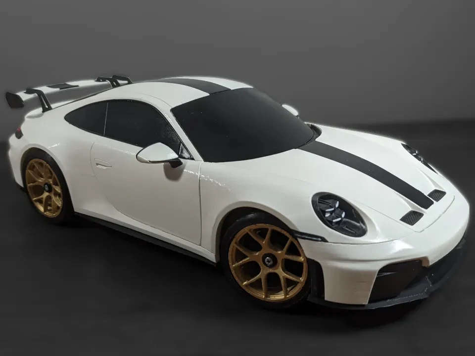Modelo a escala 1_10 del Porsche 911 992.2 GT3