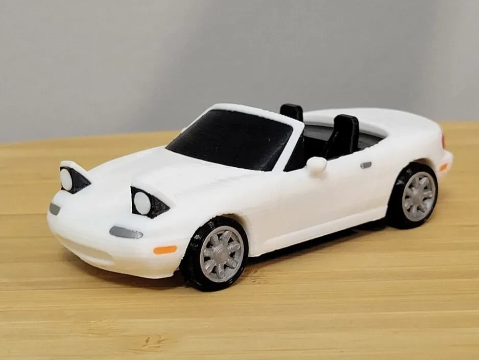 Mazda Miata NA escala 1_32
