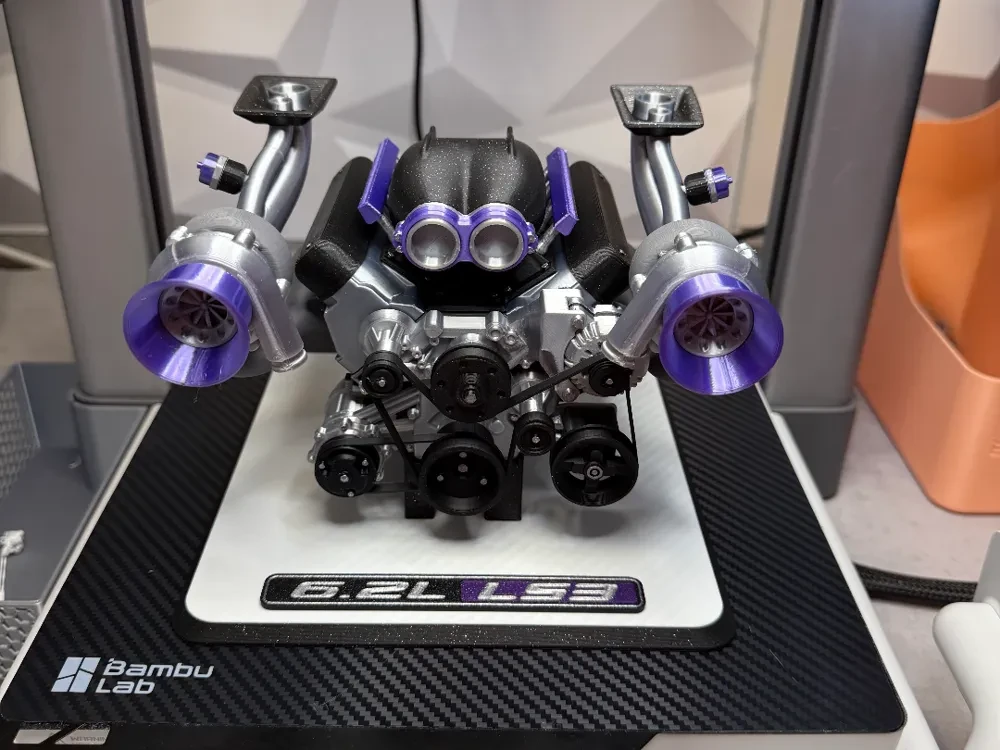 Motor LS V8 Twin Turbo a Escala 1_6