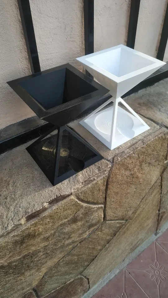 Maceta Piramide imbertida